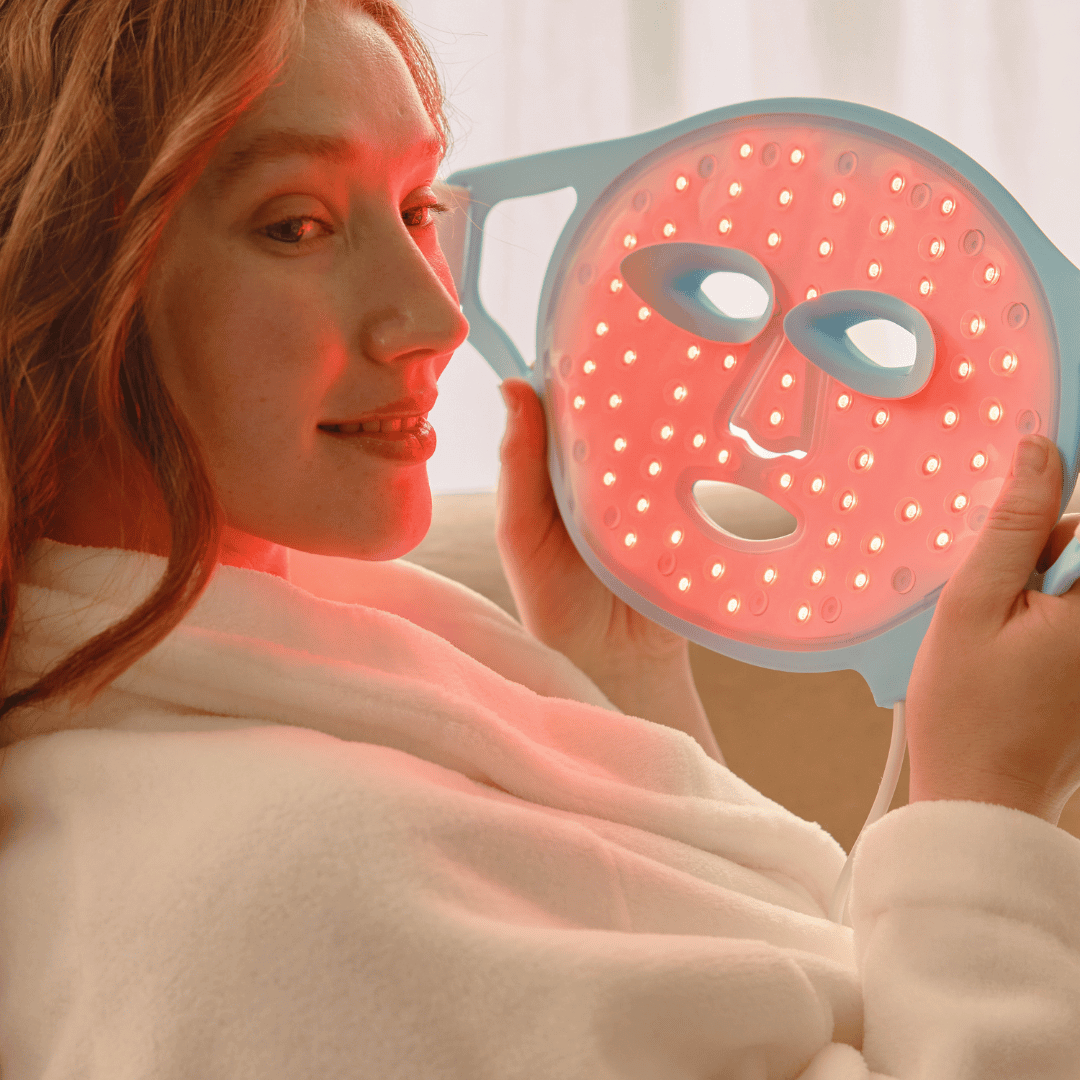 led face mask with model 